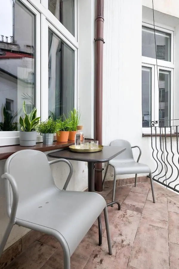 Discover Krakow Apartments - 3 Rakowicka St - Classic Apartments Near Main Station - Netflix 0*,