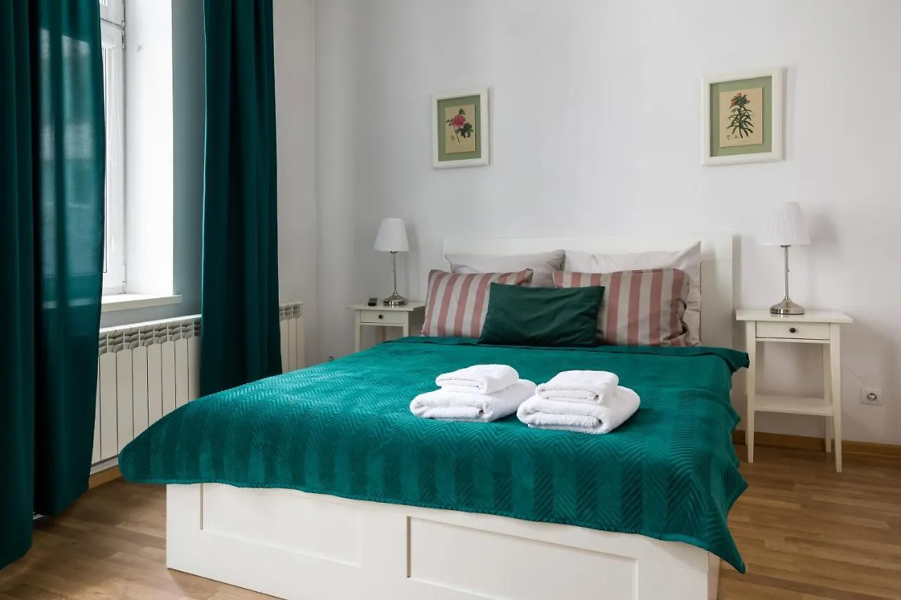 Discover Krakow Apartments - 3 Rakowicka St - Classic Apartments Near Main Station - Netflix