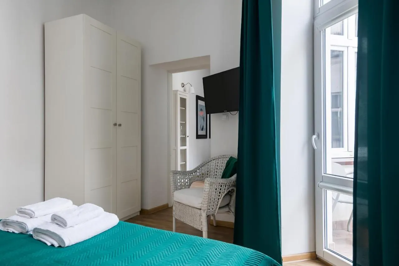 Discover Krakow Apartments - 3 Rakowicka St - Classic Apartments Near Main Station - Netflix Польша