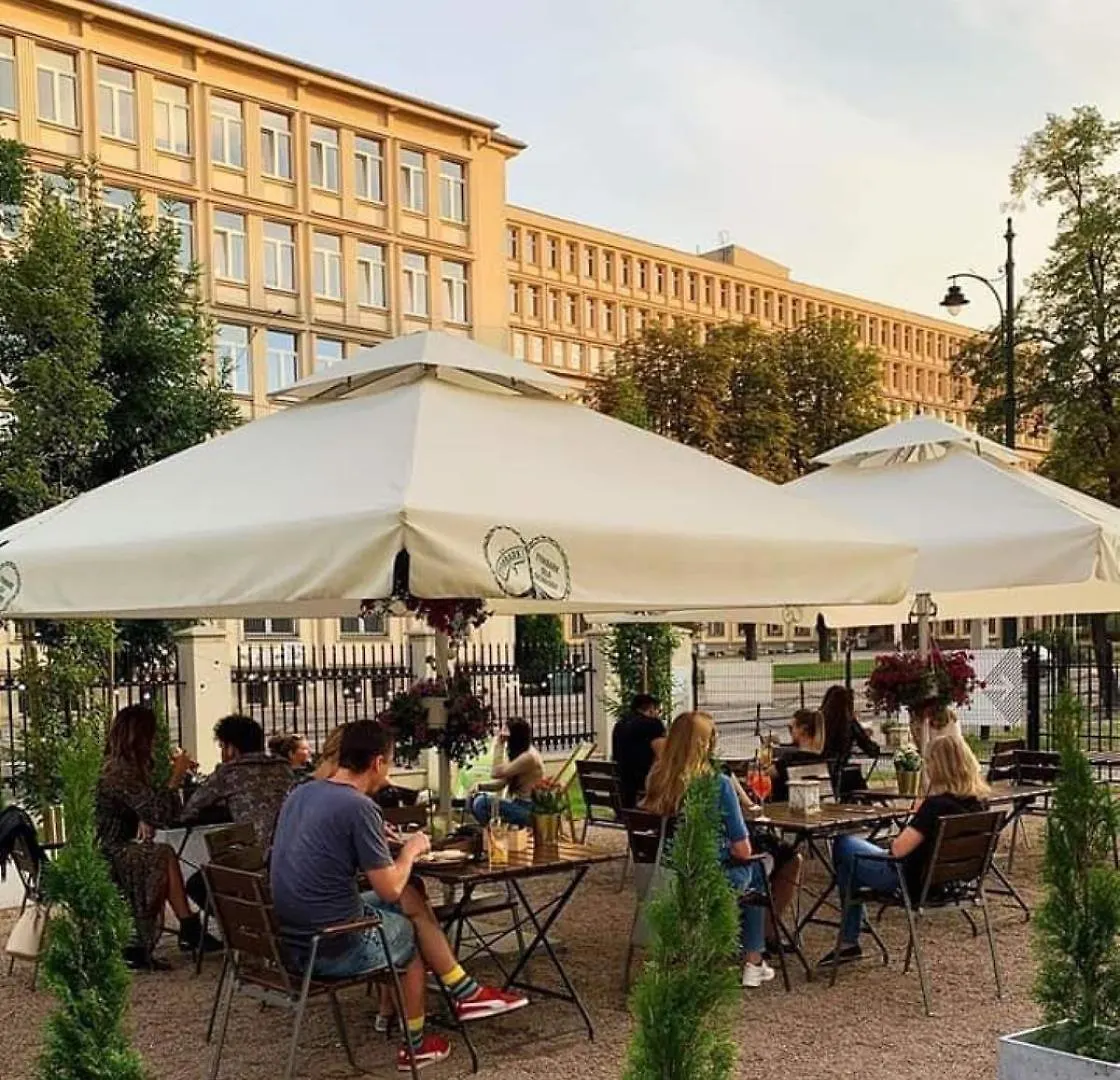 Discover Krakow Apartments - 3 Rakowicka St - Classic Apartments Near Main Station - Netflix Польша